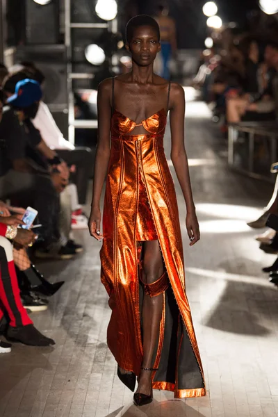 Look 38
